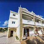 Tonino Private Apartment *